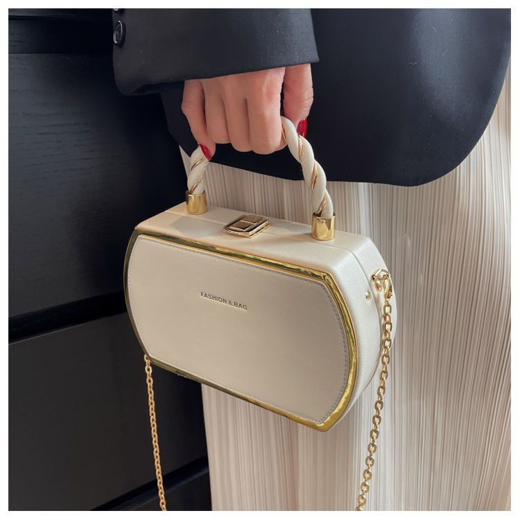 Elegant Women's Chain Box Bag, Textured Handle Bag For Daily Wear_voghion.com