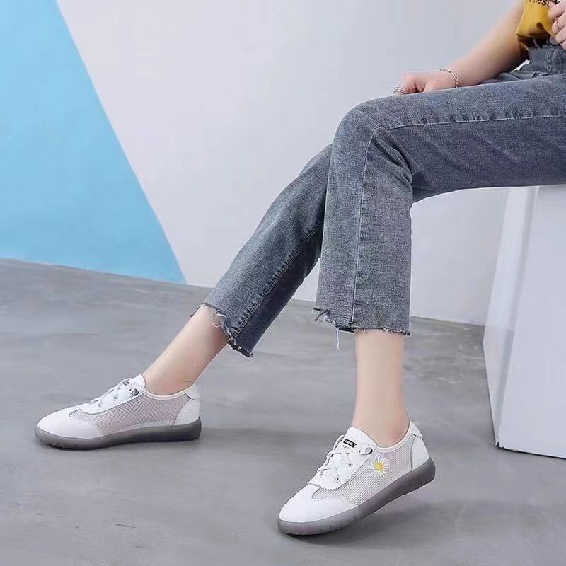 Small white shoes women's 2023 summer new mesh surface soft leather soft bottom round head breathable anti-skid shoes women's tendon bottom mesh shoes women