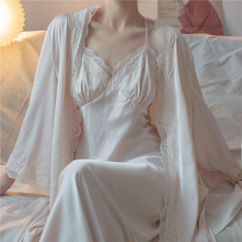 Fat mm 300 catties summer ice silk pajamas women's knee length loose large size 200 sexy lace nightgown two-piece set
