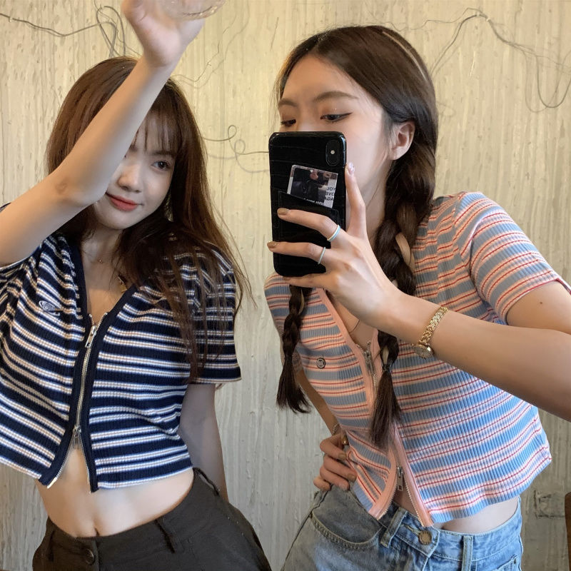 Striped knitted cardigan women's spring and summer 2022 new hot girl style short T-shirt navel-baring short-sleeved bottoming shirt top