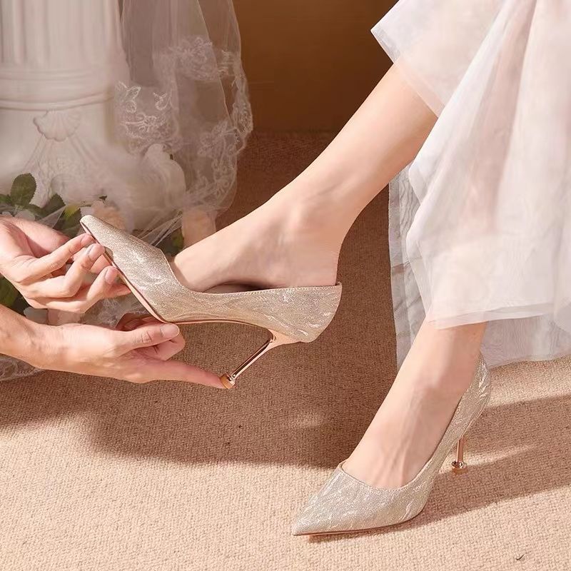 婚鞋女年新款法式婚纱秀禾两穿新娘鞋不累脚小众高级感高跟鞋