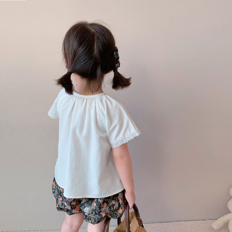 Girls' suit 2022 summer new cotton embroidered shirt Mori Korean fashion baby floral shorts two-piece set