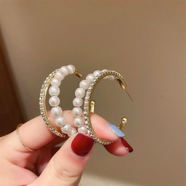 Charmante Perlen Und Glitzernde Diamant Doppel Hoop Ohrringe_voghion.com
