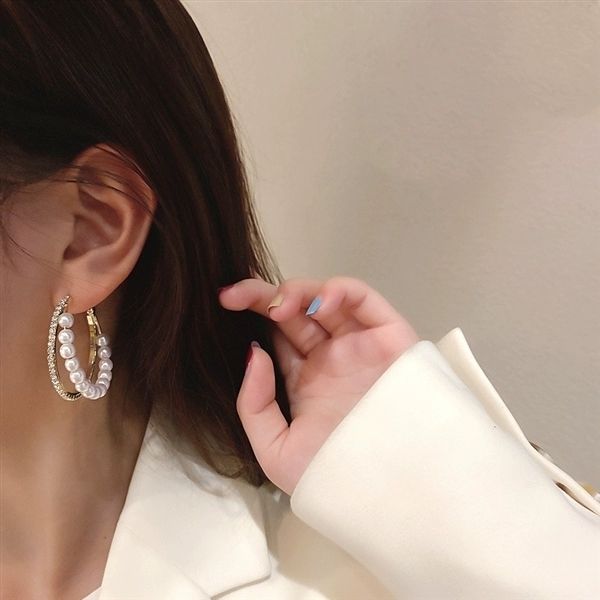 Charmante Perlen Und Glitzernde Diamant Doppel Hoop Ohrringe_voghion.com
