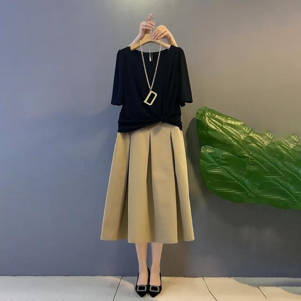 Fat sister plus size women's clothing 2022 summer new fashion foreign style loose trendy short-sleeved top and skirt two-piece set