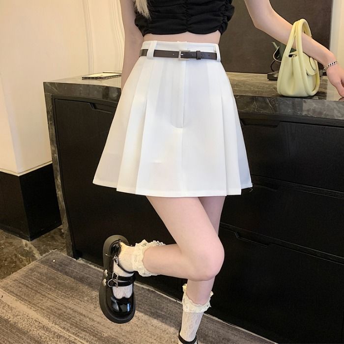 High waisted white pleated skirt half skirt for women's summer 2023 new slimming niche high-end A-line short skirt