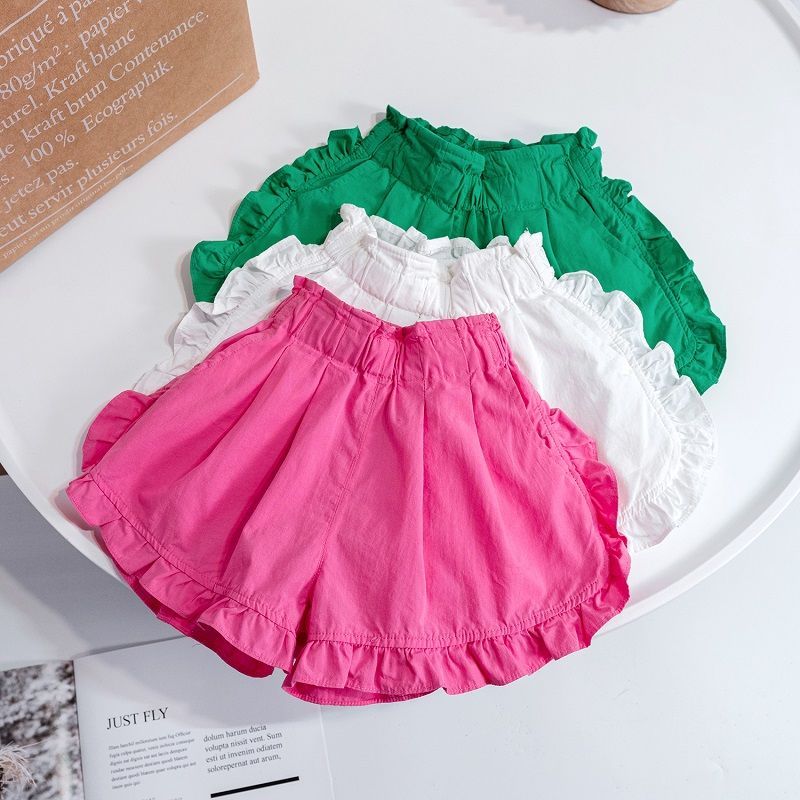 Girls' summer clothes 2022 summer new shorts for small and medium-sized children's foreign style lotus leaf edge lace casual pants children's summer pants