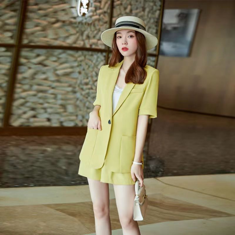 Net red suit coat women's spring and summer thin style professional fashion temperament casual five sleeve small Suit Shorts suit