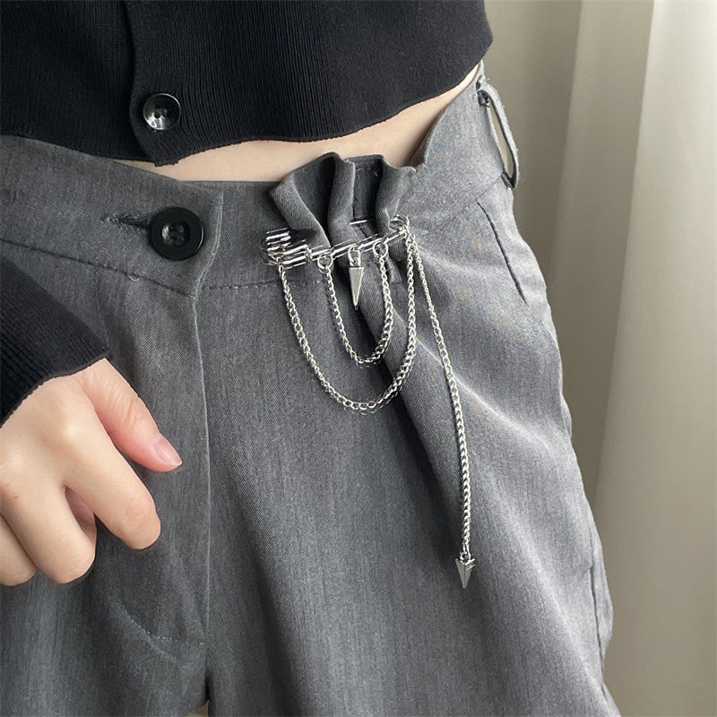 Change the belt to a smaller size, tighten the trousers, waist pin, hip-hop trendy chain, clothes decoration, suit brooch, women's suit accessories