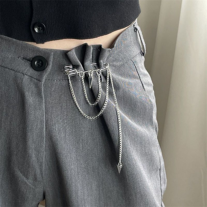 Change the belt to a smaller size, tighten the trousers, waist pin, hip-hop trendy chain, clothes decoration, suit brooch, women's suit accessories