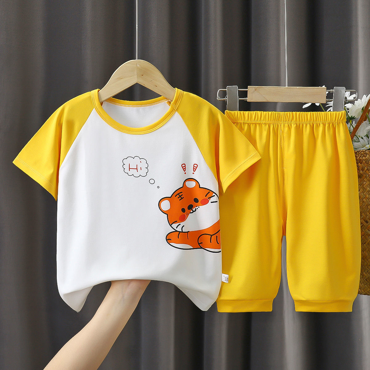 新款儿童短袖套装夏季纯棉中小童T恤男童女童短裤两件套宝宝夏装
