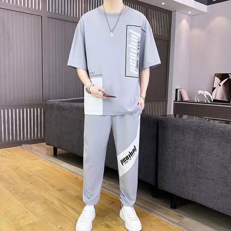 Summer ice silk short sleeve t-shirt men's leisure sports suit 2022 new trend t men's wear with a set of handsome