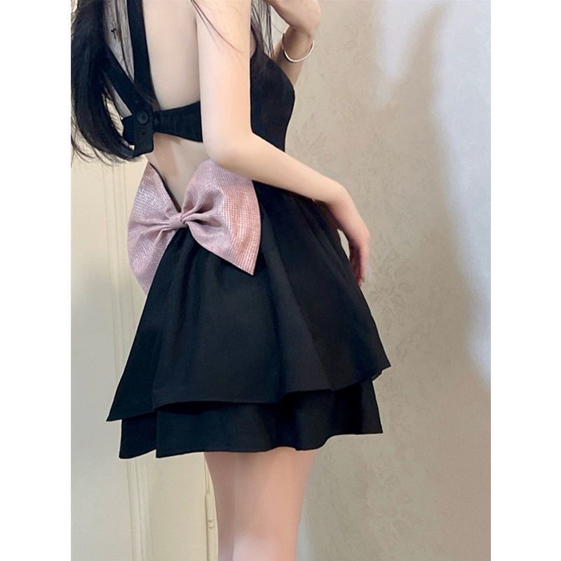 辣妹蝴蝶結掛脖吊帶連衣裙女2023夏季新款收腰甜辣蓬蓬裙短裙裙子