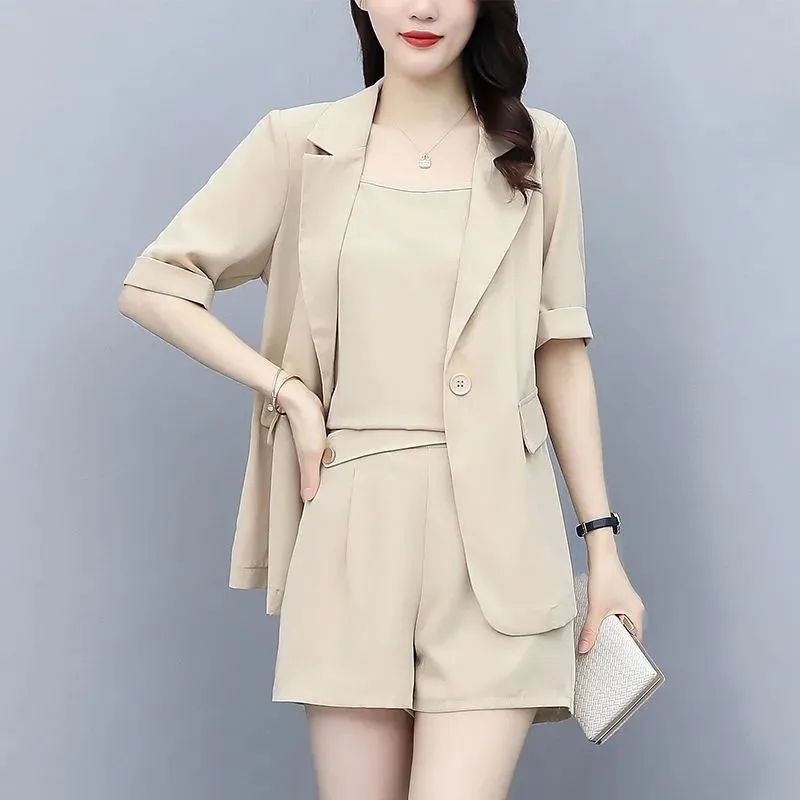 Three piece fat sister small suit jacket shorts fashion suit simple fan loose new summer large women's wear