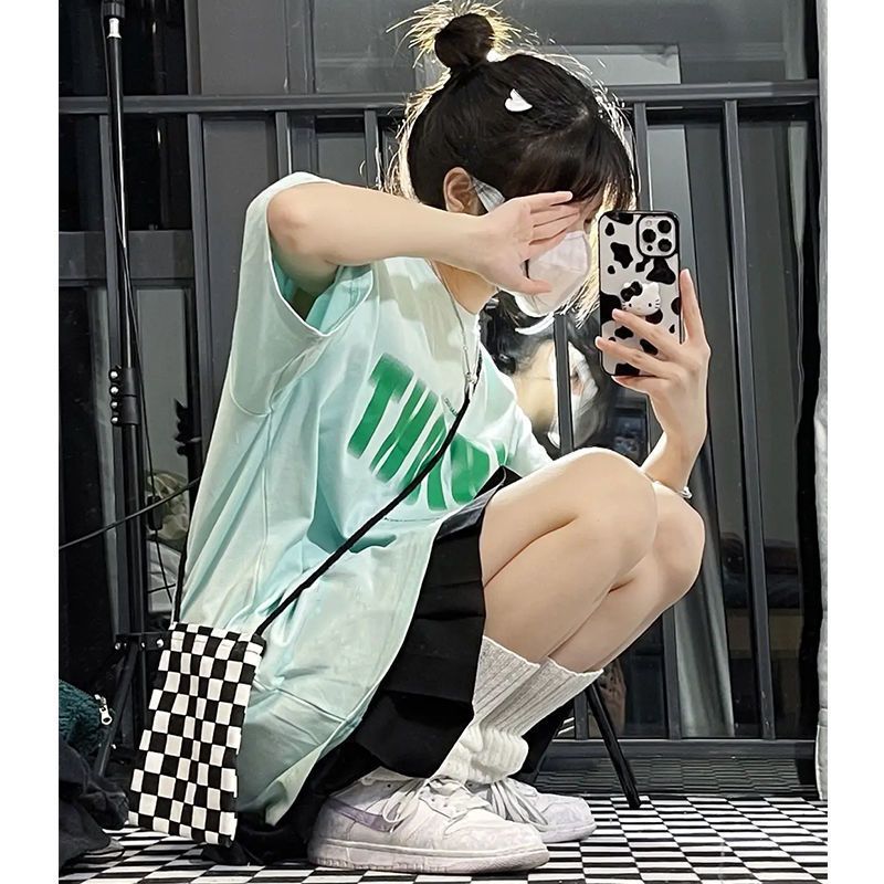 Super hot mint milk green short-sleeved t-shirt women's summer new Korean version loose student design sense clothes ins tide