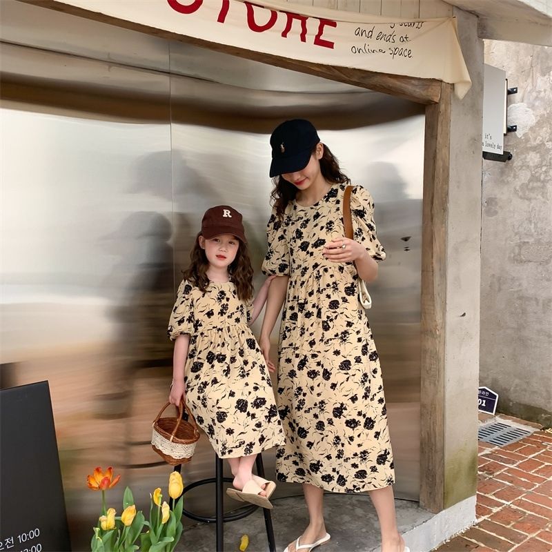 網紅炸街親子裝母女裝夏裝碎花裙韓版女童2023新款洋氣雪紡連衣裙