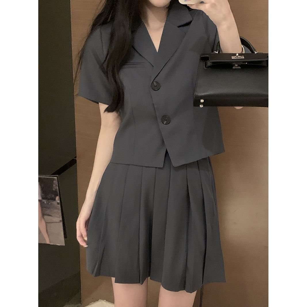 韩版夏季短款短袖小西装高腰气质百褶裙子设计感短袖两件套/单件