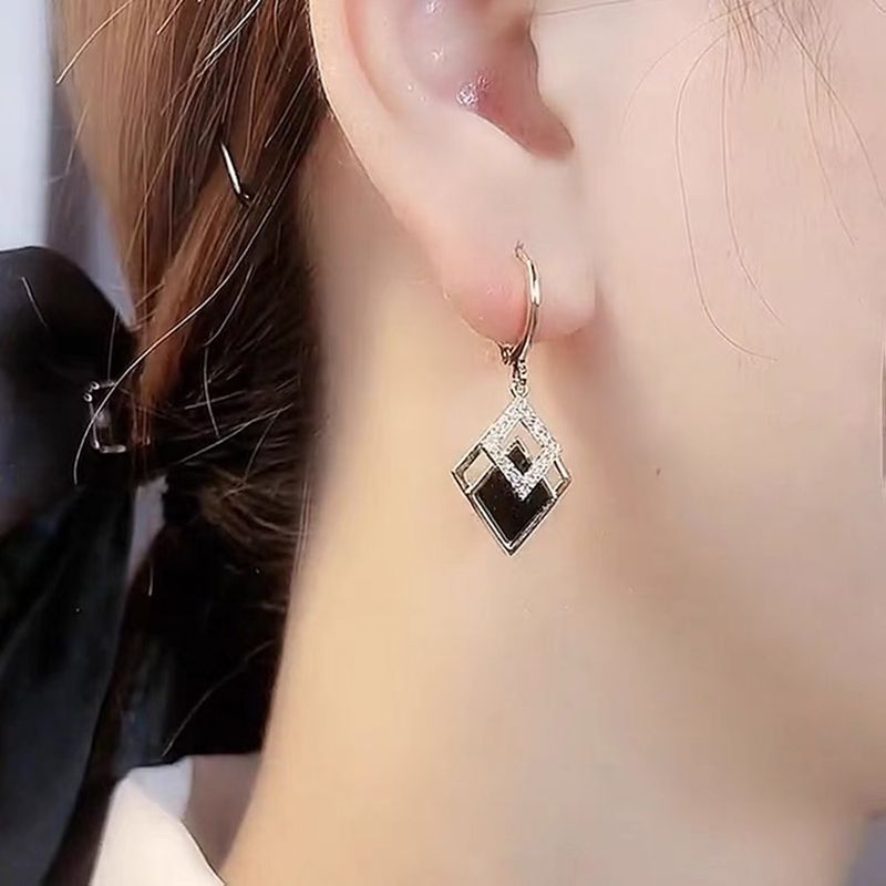 日韩新款潮轻奢个性耳扣时尚黑色菱形气质耳环精致小众设计耳坠女