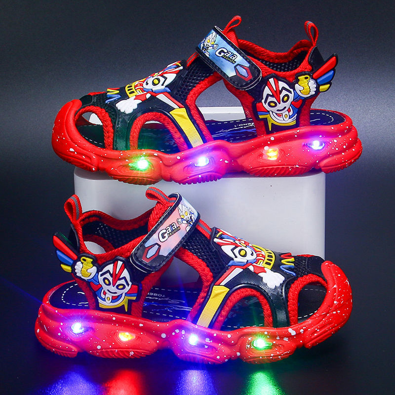 Children's sandals with lights Spider-Man boys 2023 summer new boys' sandals children's soft-soled sandals for children
