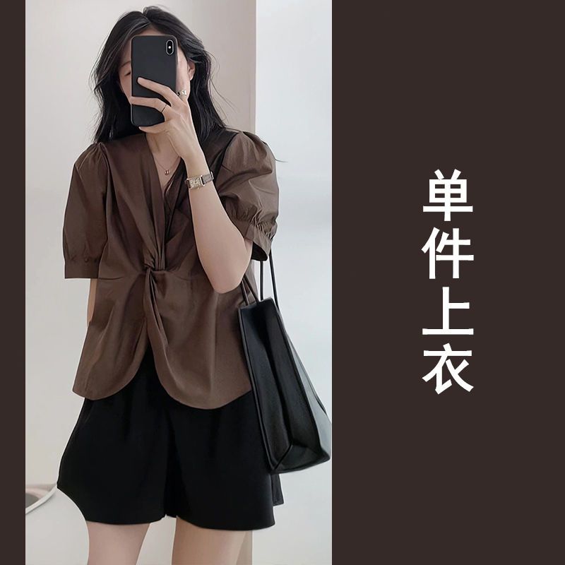 Summer suit female  new large size foreign style fat mm light cooked salt style Hong Kong style tops and shorts two-piece suit