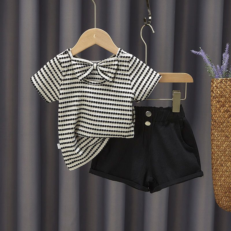 Girls summer short-sleeved t-shirt 2022 new girl baby fashionable short-sleeved suit princess children's shorts two pieces