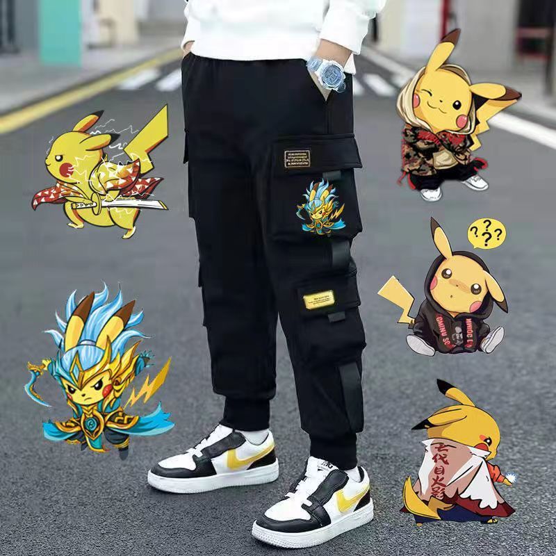 中大童褲子春夏季2023新款男童寬鬆潮流工裝褲休閒卡通印花皮卡丘