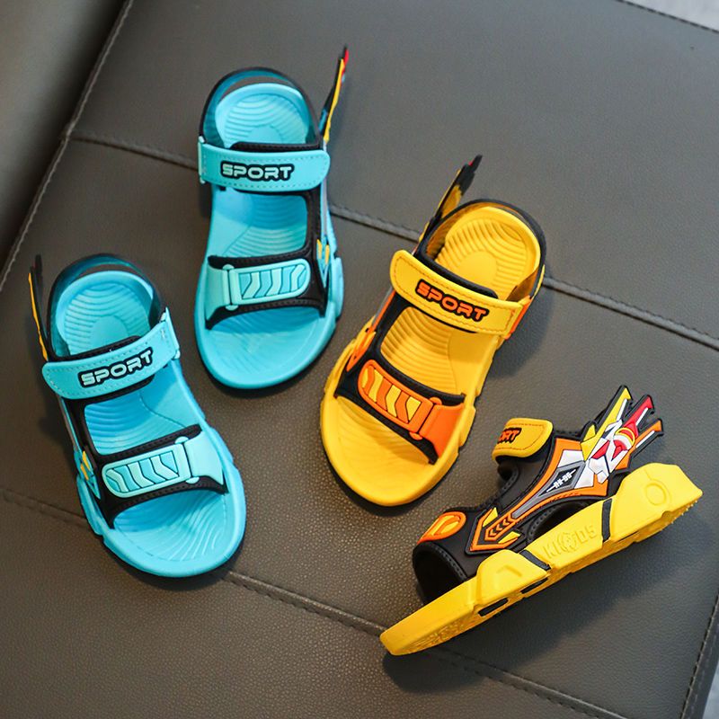 凉鞋男孩儿童新款中小童软底防滑机器人立体图案沙滩凉鞋防水外穿