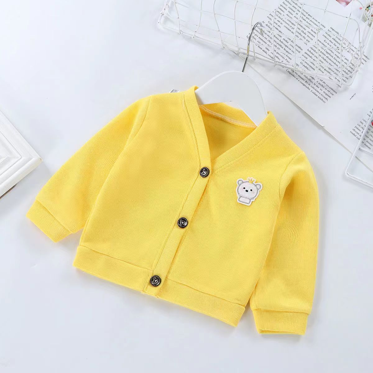 Children's jacket baby V-neck sweater boys and girls spring and autumn long-sleeved jacket single top baby knitted cardigan