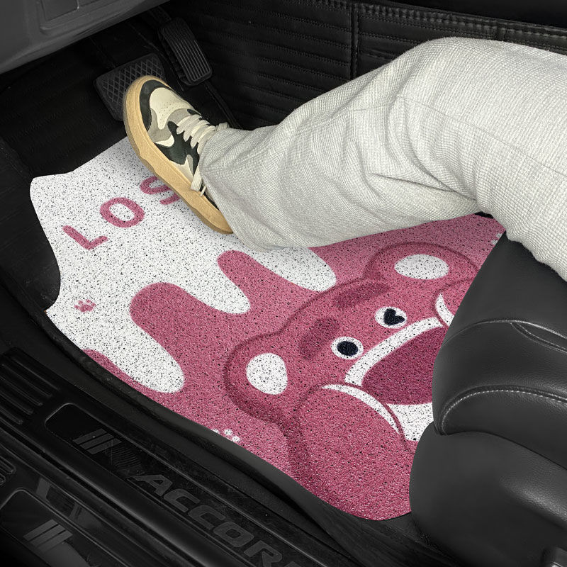 汽车脚垫可爱草莓熊卡通创意通用可剪裁防滑耐脏车内星黛露脚垫女