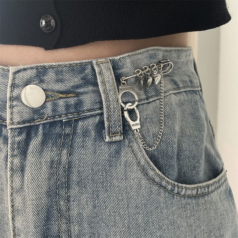 The waist of the pants has been greatly changed. The waist is small. It is a magic tool. Women's Korean ins are versatile. Chain metal pins. Butterfly decoration. Simple brooch