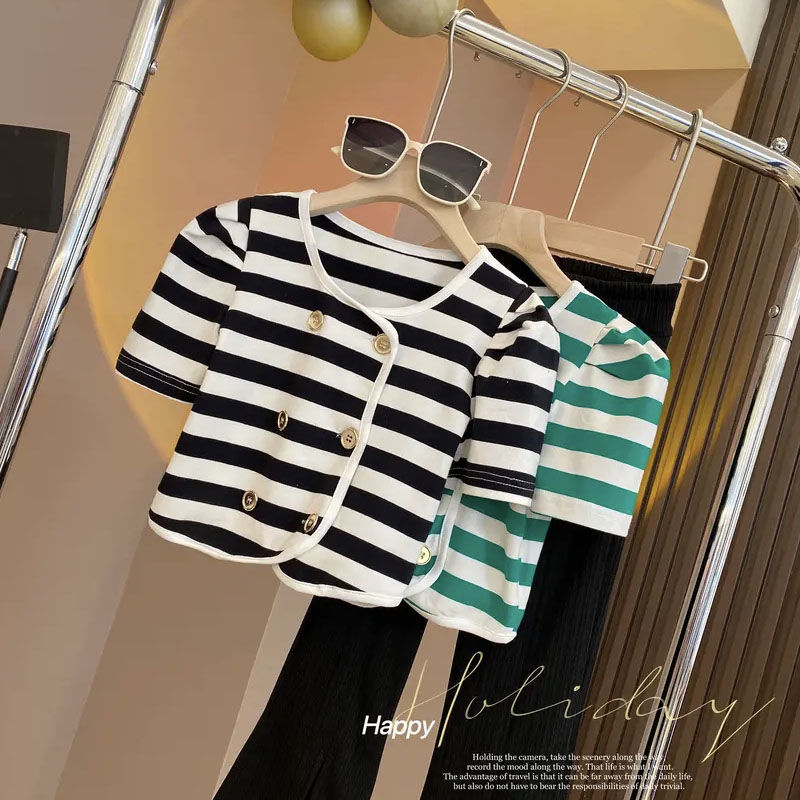 Girls summer Korean version of Xiaoxiangfeng 2022 summer fashion all-match striped T-shirt half-sleeved top suit