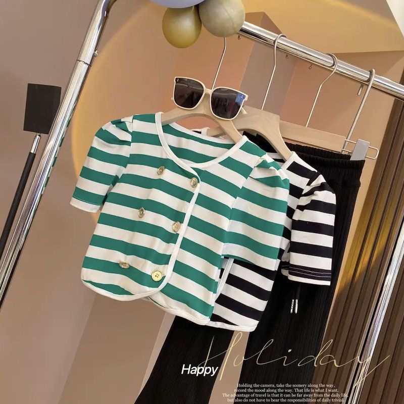 Girls summer Korean version of Xiaoxiangfeng 2022 summer fashion all-match striped T-shirt half-sleeved top suit