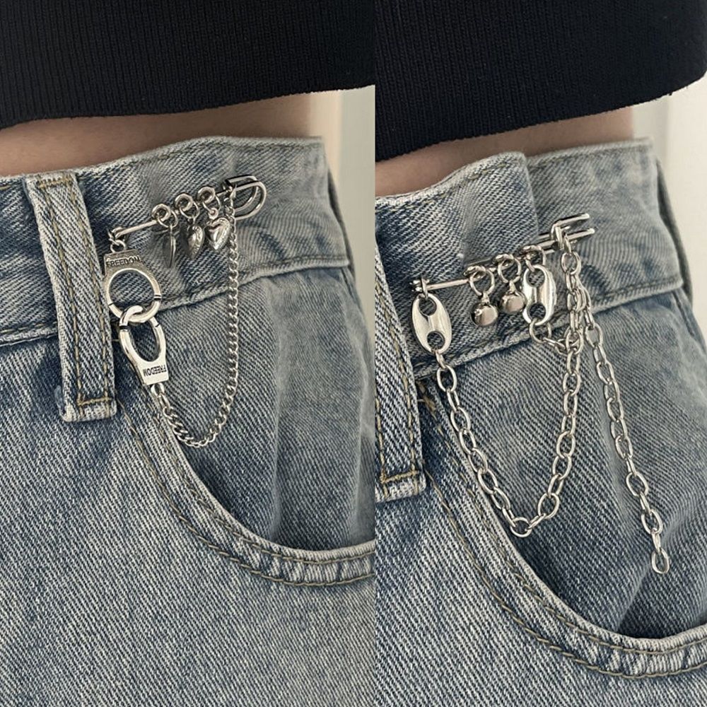 The waist of the pants has been greatly changed. The waist is small. It is a magic tool. Women's Korean ins are versatile. Chain metal pins. Butterfly decoration. Simple brooch