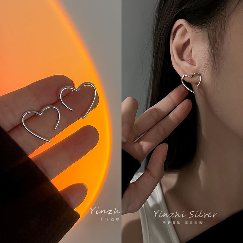 簡約線條愛心耳釘女2022年新款潮春夏小眾設計感耳環法式高級耳飾