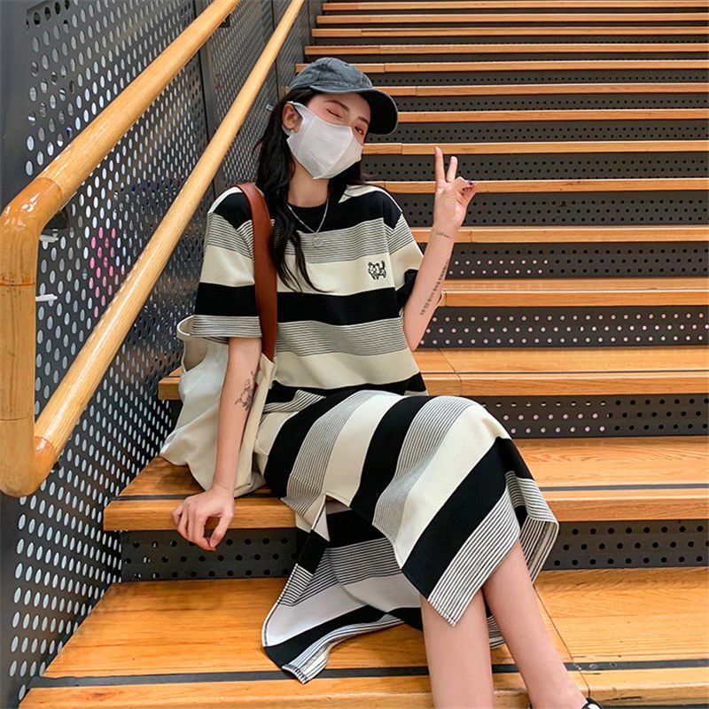 Embroidered striped short-sleeved over-the-knee dress fat MM extra large size 300 catties summer loose Tibetan meat slim T-shirt dress