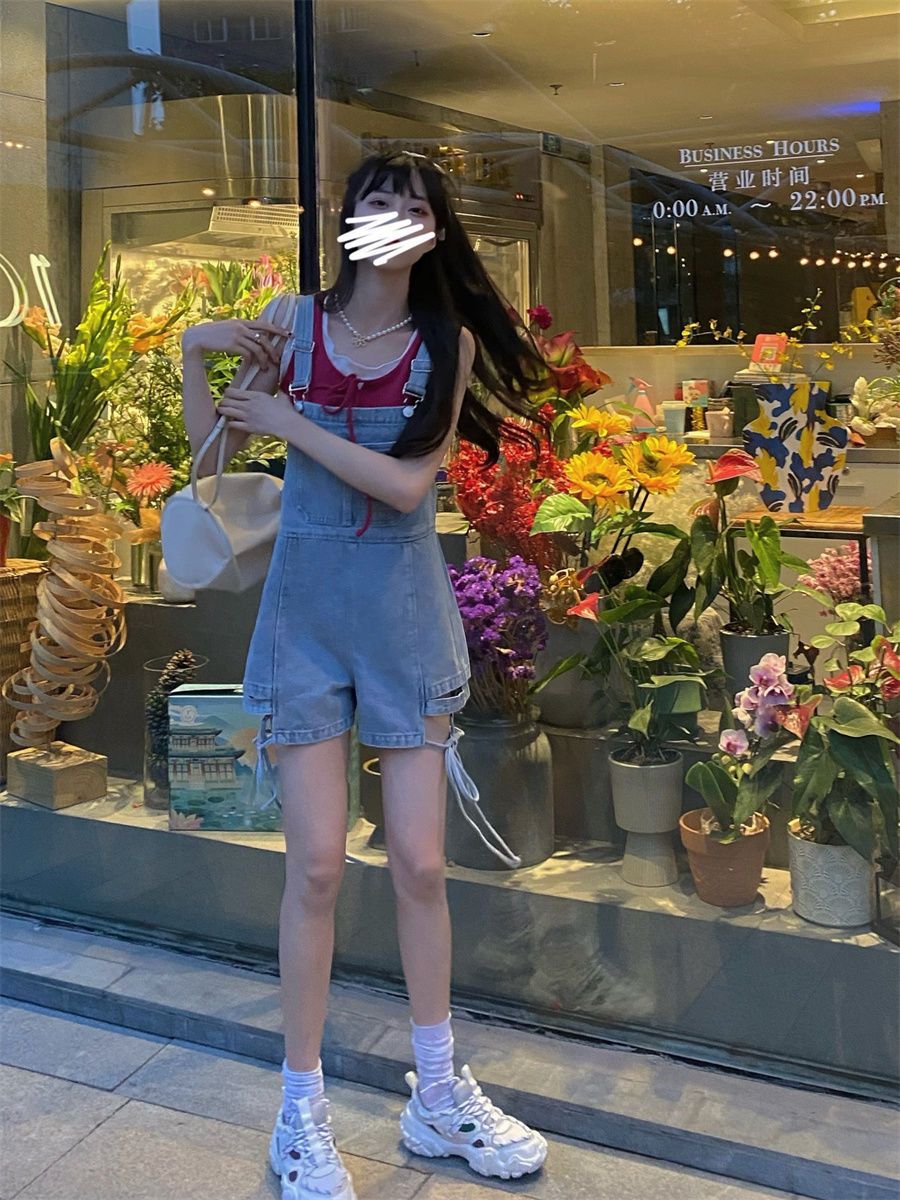 Hong Kong style retro denim bib pants female small summer student high waist slimming age reduction net red fried street shorts tide