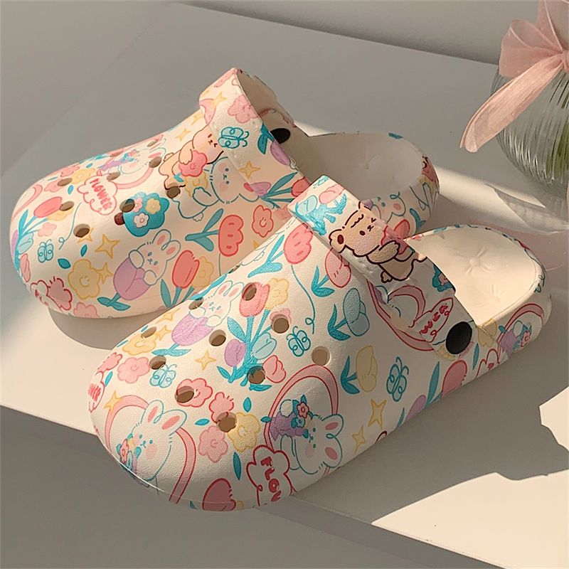 Thin strips student girls wear non-slip and shit-feeling beach shoes women's summer Harajuku style sweet flower hole shoes