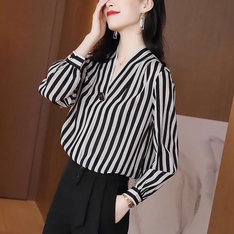新款襯衫女2022春夏新款寬鬆大碼氣質百搭條紋長袖小衫V領襯衣女