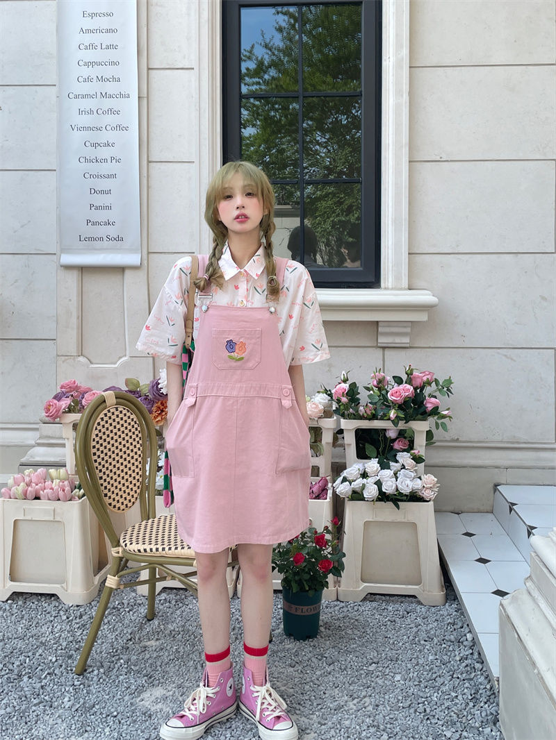 Small fresh embroidered suspender skirt Children Summer 2022 new pink cute aging design loose dress