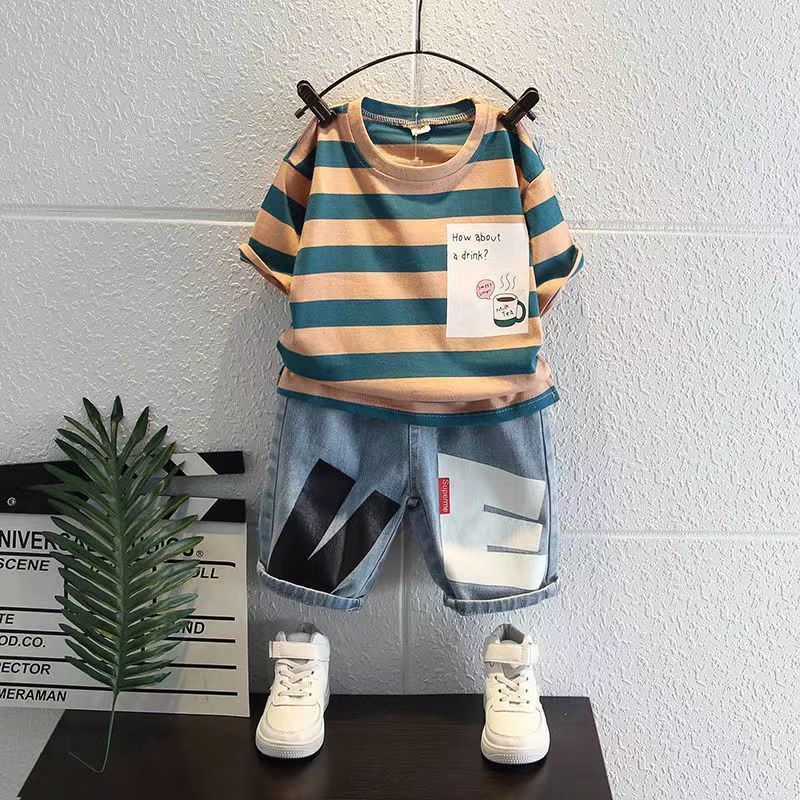 Boys' denim trousers summer style middle and big boys' casual pants new children's loose and handsome five-point pants trendy