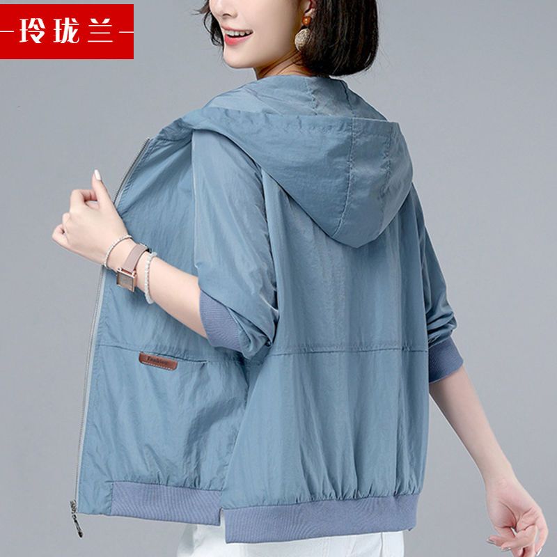 Sunscreen clothing women's short fashion thin coat 2023 new summer middle-aged mother loose age-reducing breathable sunscreen clothing