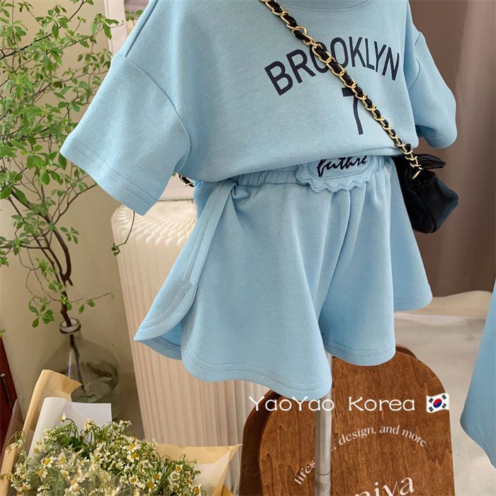 Girls summer suit foreign style 2022 summer latest children's short-sleeved T-shirt shorts two-piece set baby skirt pants