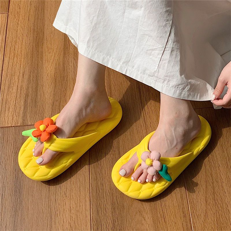 Thin strip Japanese sweet flower flip flops women's summer non-slip eva thick bottom outerwear girls' heart beach sandals and slippers