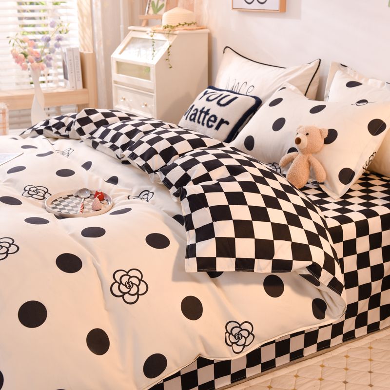 High-value Japanese four-piece set two-dimensional bed sheet quilt cover single and double student dormitory three-piece bedding set