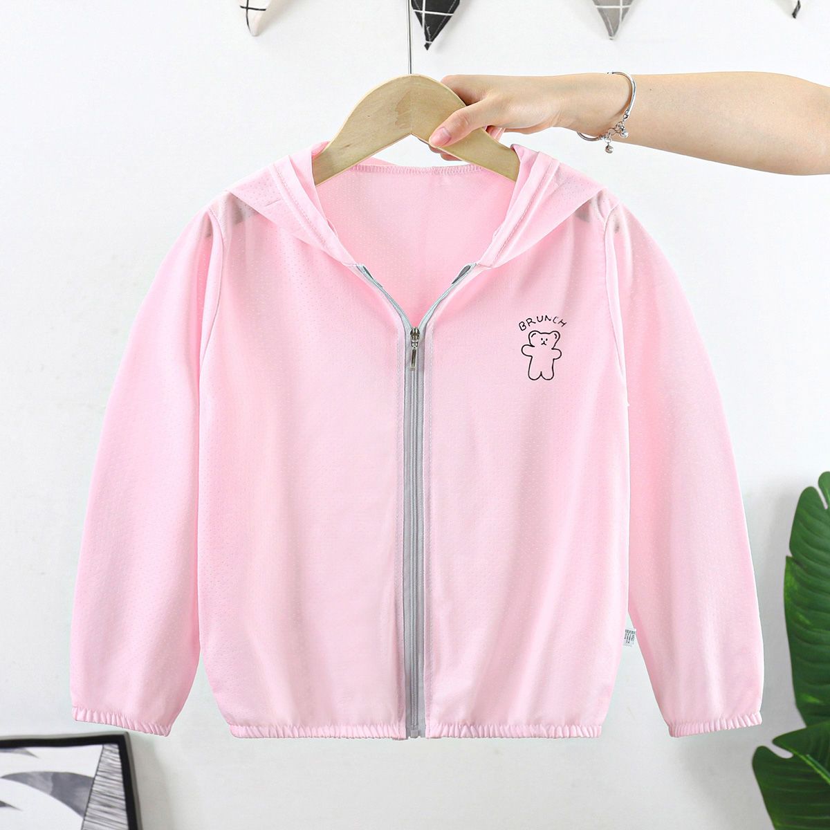 Boys and girls sunscreen clothing ice silk  new foreign style thin section anti-ultraviolet middle and big children summer clothes breathable outer wear tide