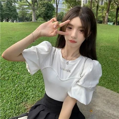 Fake two-piece spliced ​​chain short-sleeved T-shirt for women summer  new hot girl design lantern sleeve age-reducing top