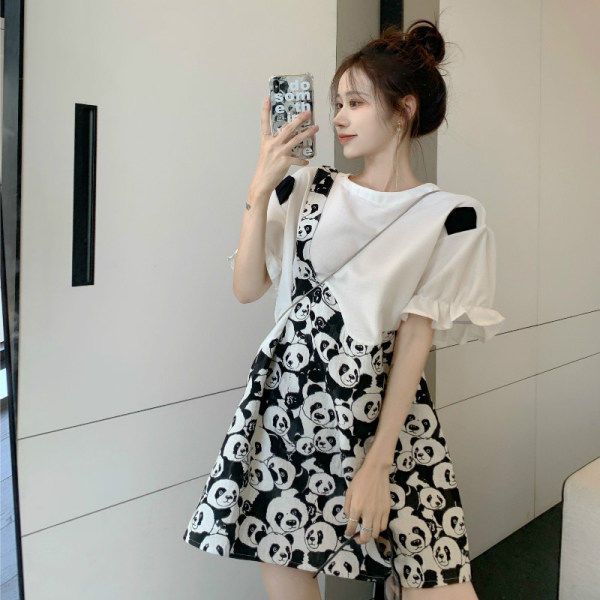 Summer new fat mm large size foreign style age reduction cover belly thin dress design sense short-sleeved T-shirt skirt 200 catties