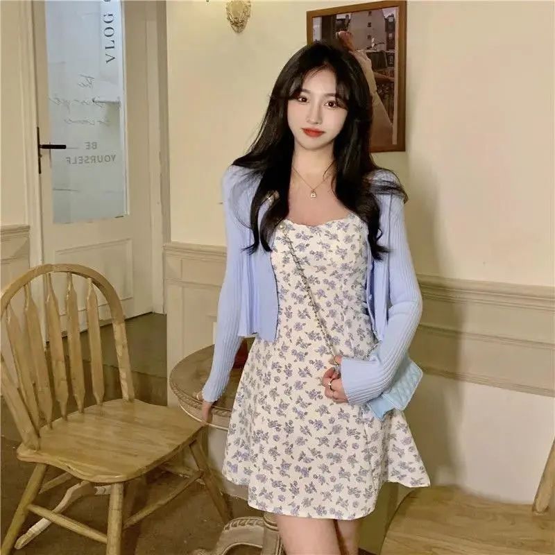 甜美碎花連衣裙女2023年夏季新款小個子法式溫柔風收腰短裙吊帶裙