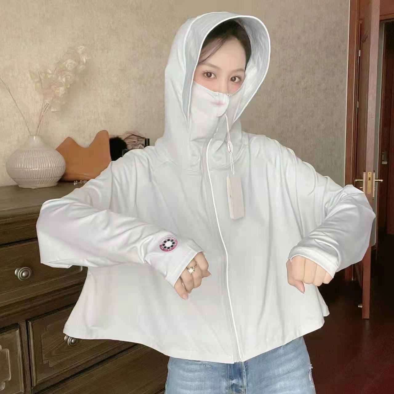 2022 new sunscreen clothes ins Korean version female high face value loose student summer thin UV proof thin coat