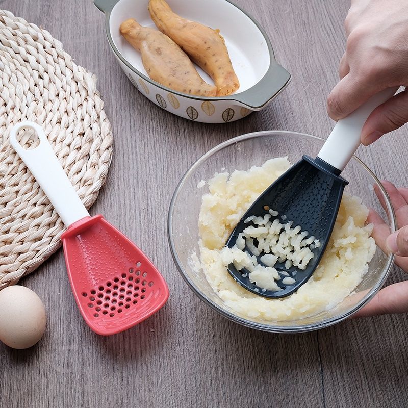 厨房多功能研磨料理勺捣碎沥水漏勺磨姜蒜勺家用压土豆泥滤网勺